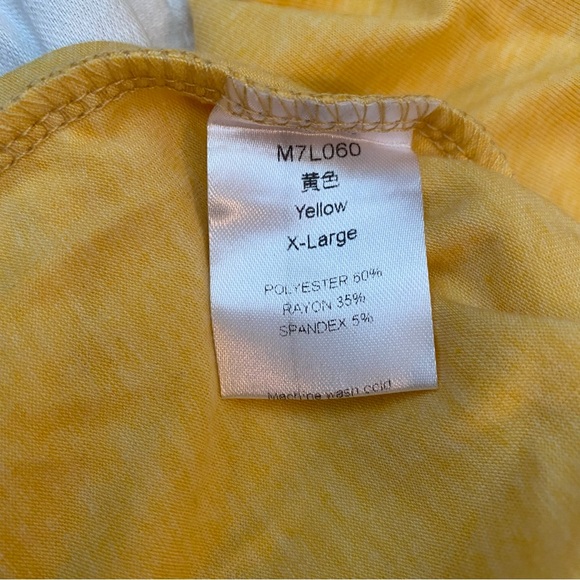 Yellow XL top. Never worn. Short sleeves. - Picture 4 of 4